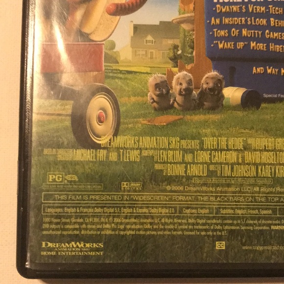 Two DVDs: Madagascar + Over The Hedge DVDs - Picture 7 of 10